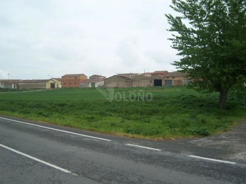 Solar urbano de 8.974 m²