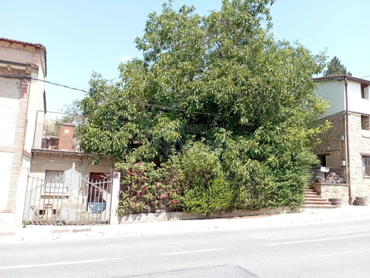 Solar urbano con potencial de tres plantas