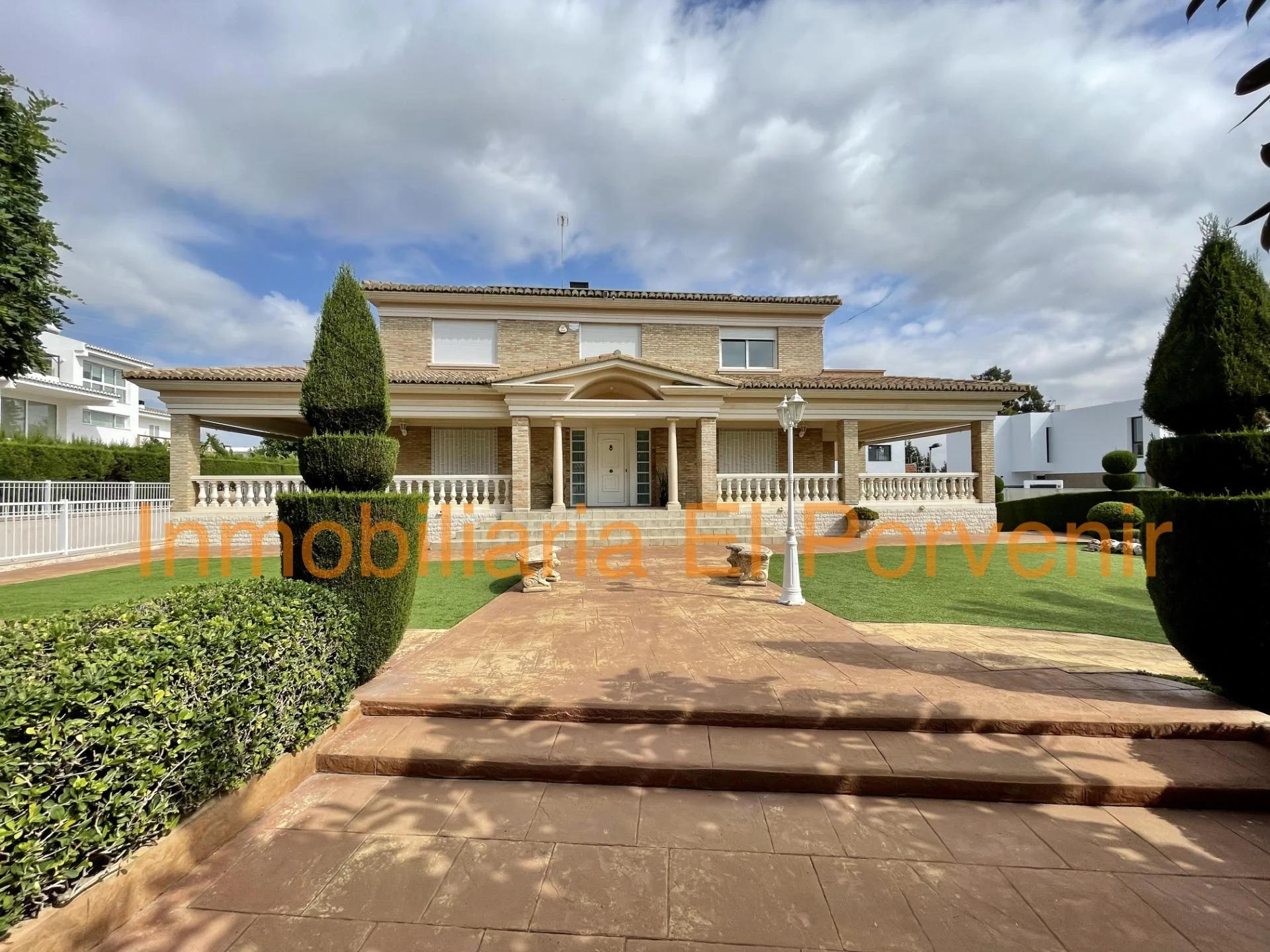 Gran villa en Monte Vedat, 9 dormitorios