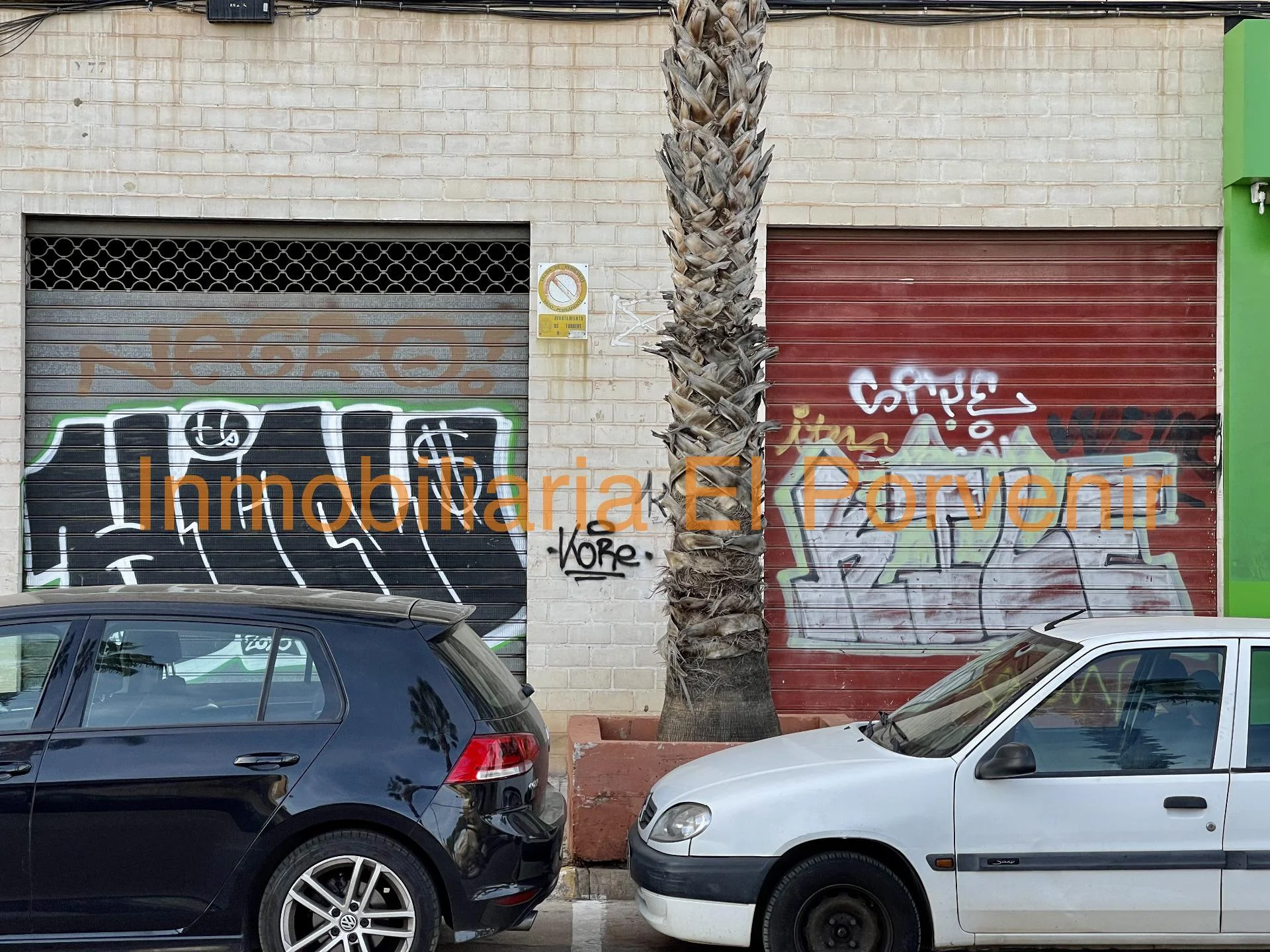 Local comercial en Torrent, 165 m²