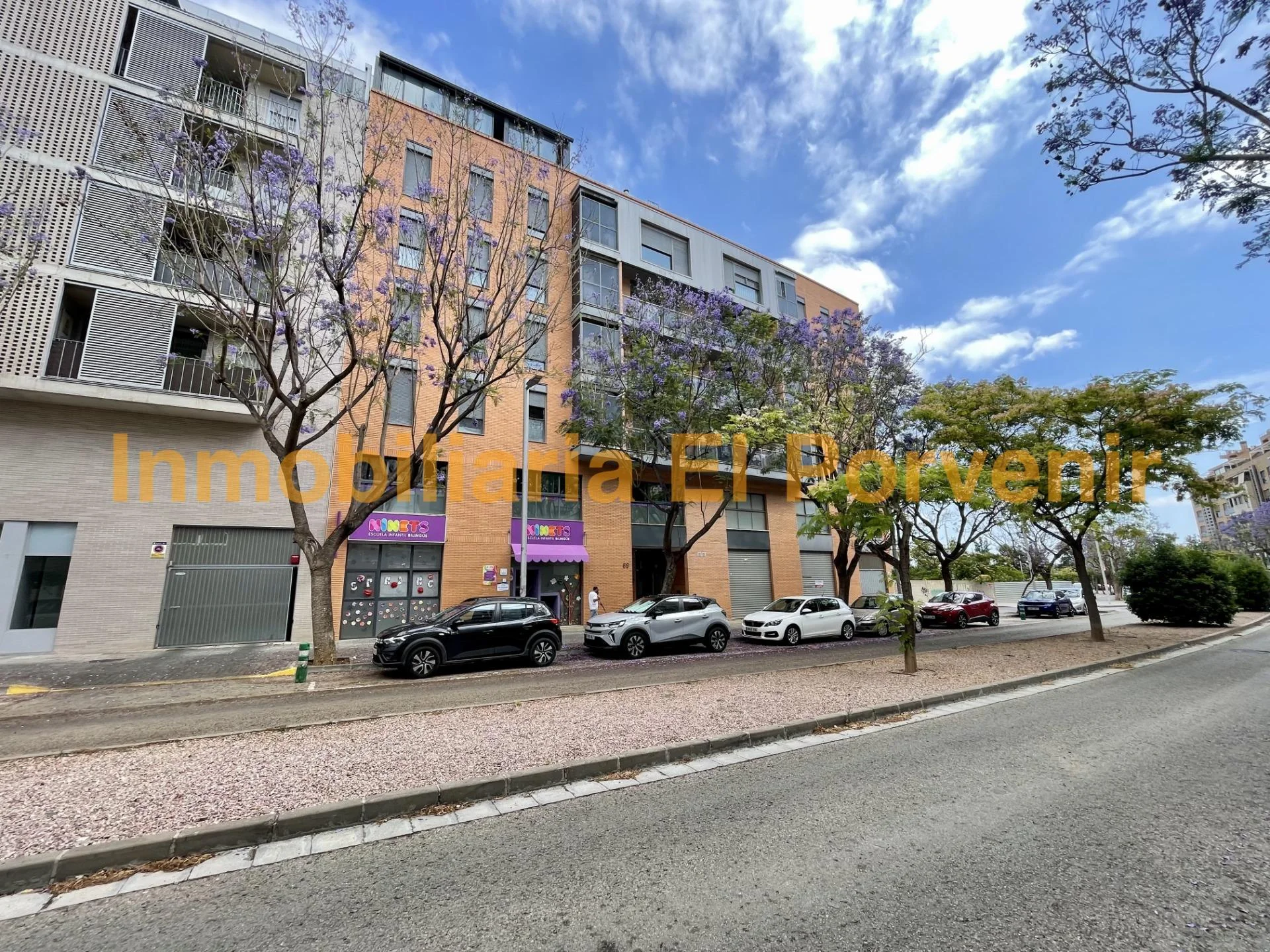 Exterior Torrent flat, 3 bedrooms, garage