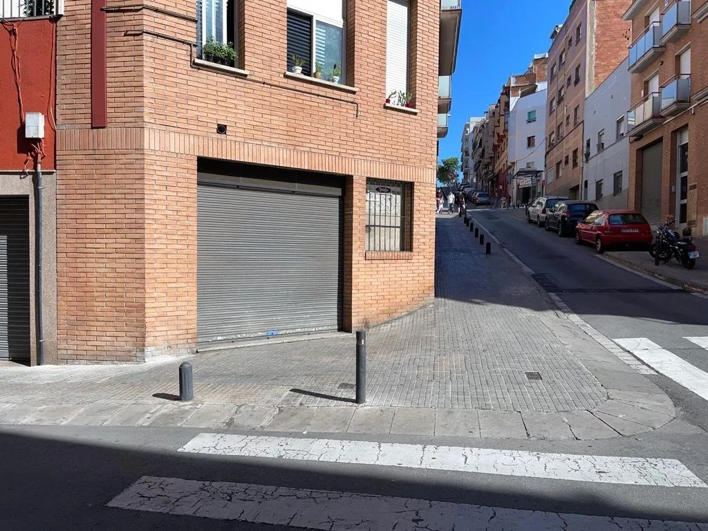 Commercial unit in Santa Rosa, 101 m²