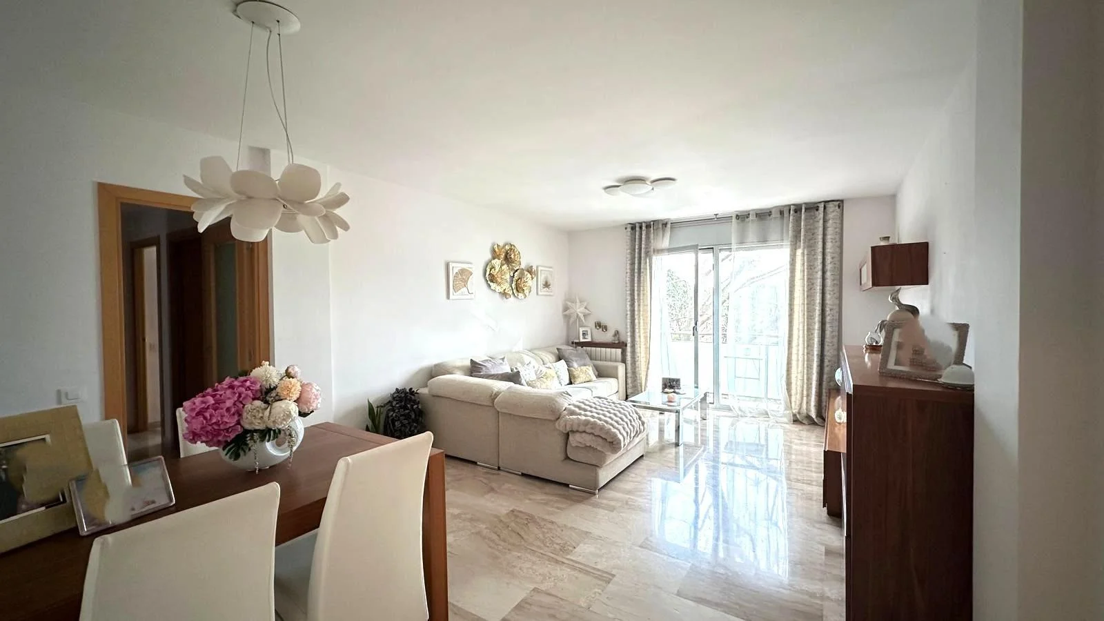 Piso en buen estado en Cardedeu, cuatro habitaciones