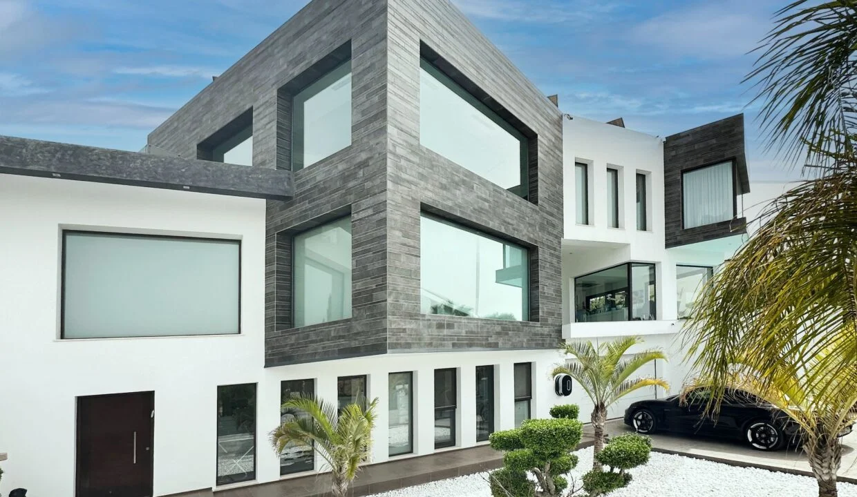 Gran propiedad de cinco habitaciones
