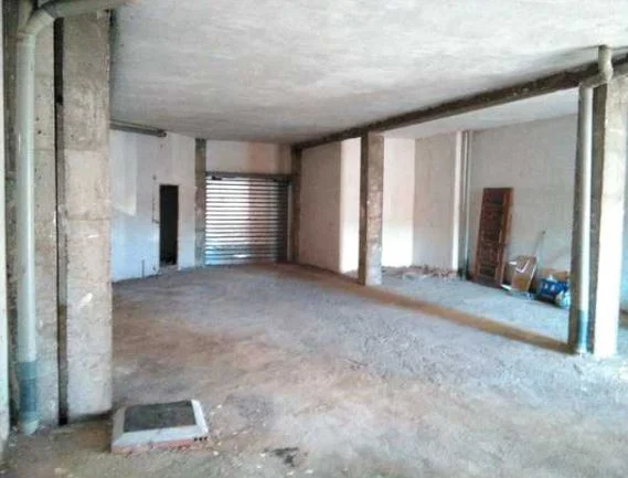 Local céntrico en bruto de 150 m²