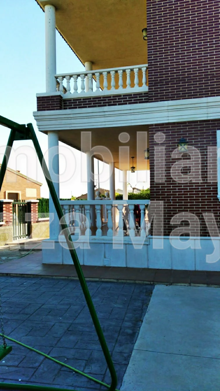 Five-bedroom village house with pool