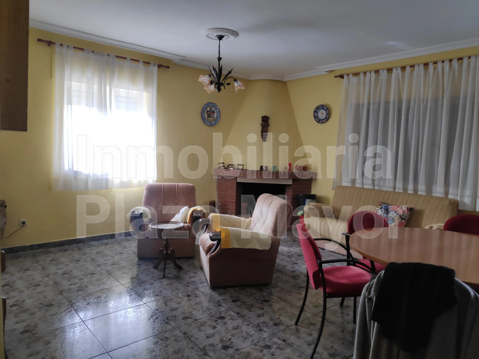 Chalet en Mozárbez con parcela de 5.380 m²