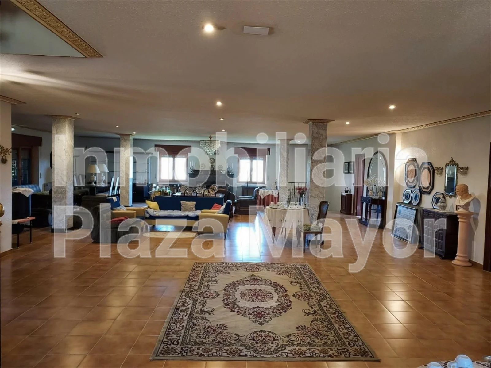 Amplio chalet con piscina privada