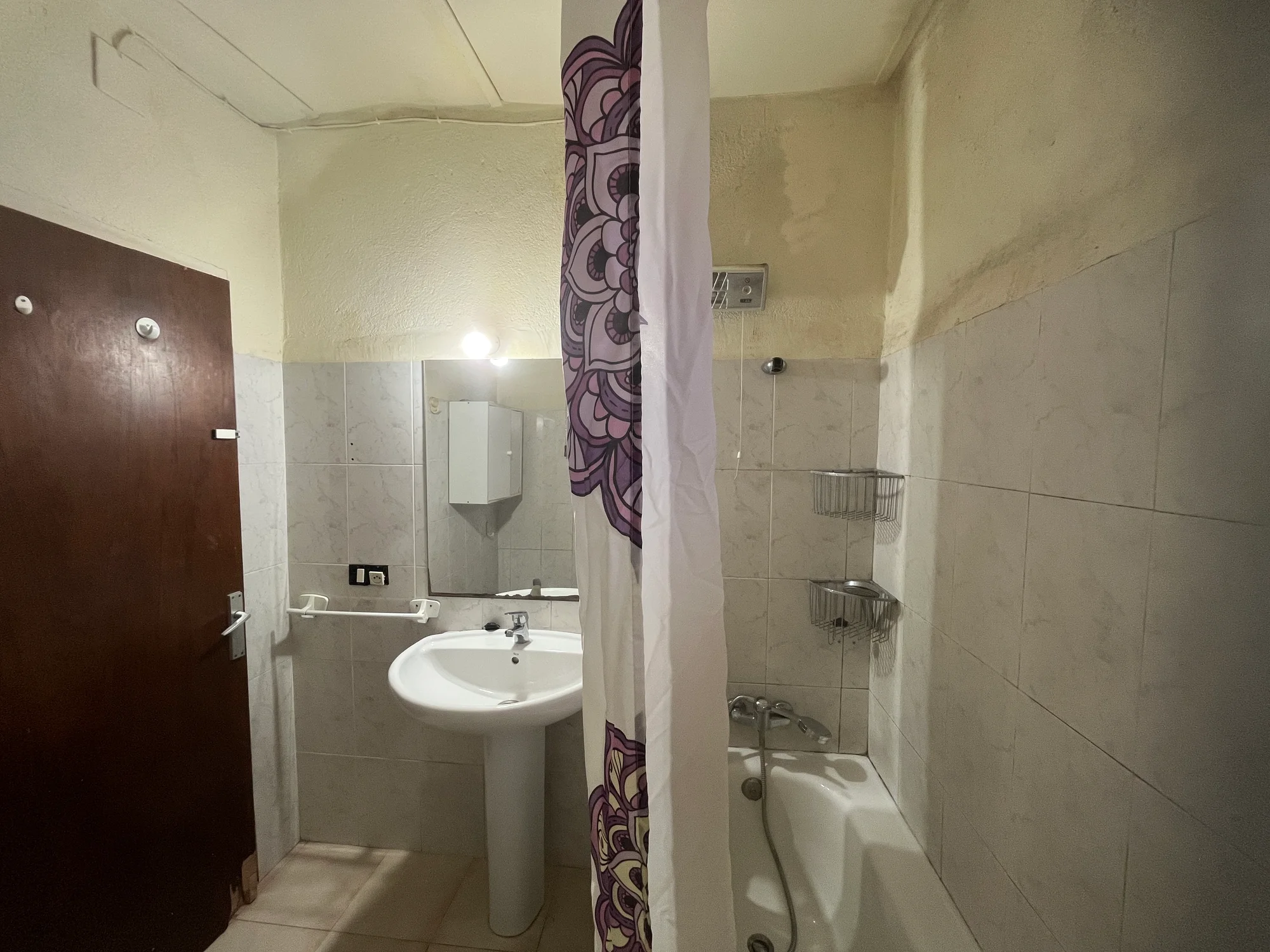 Renovation house in Susqueda, 300 m²