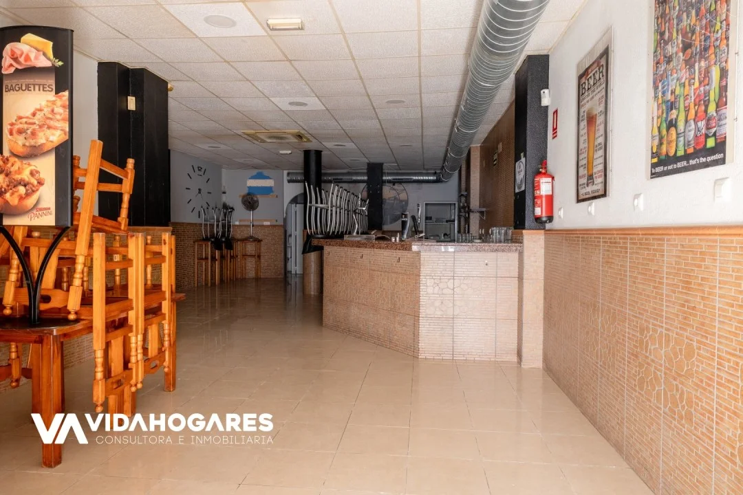 Beachside bar-ready commercial premises