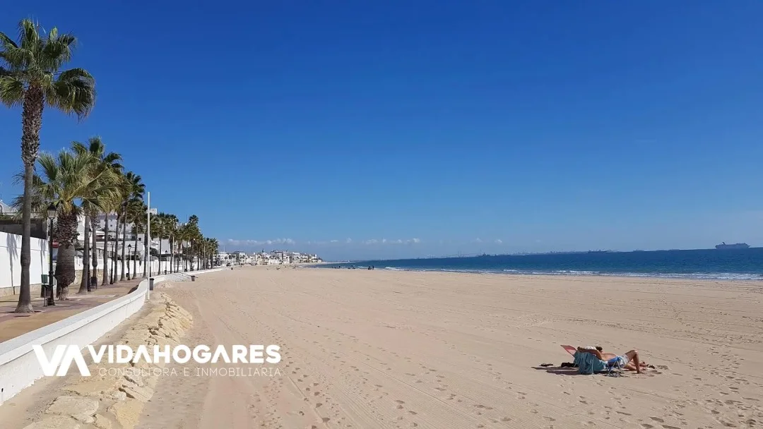 Casa cerca de la playa con apartamento independiente