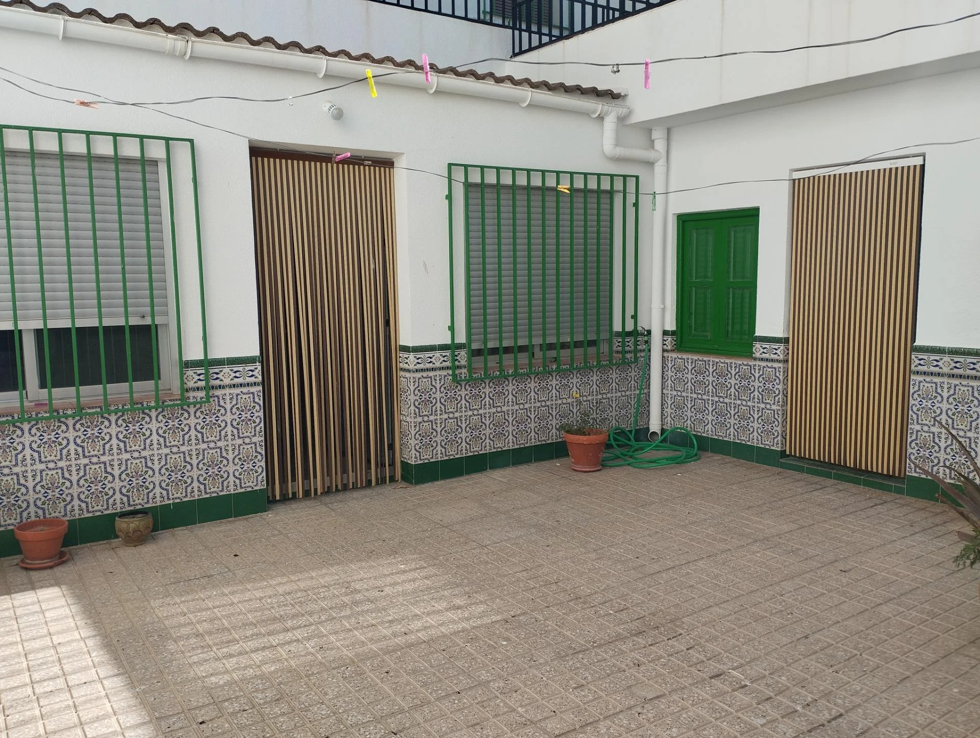 Casa grande de siete dormitorios en Barrax