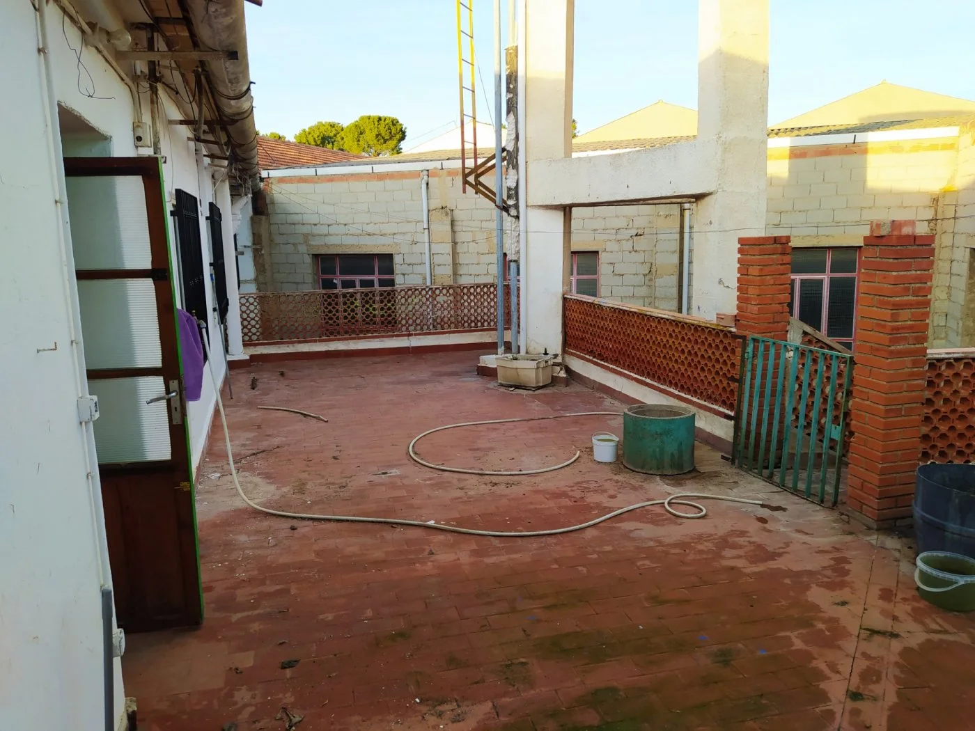 Piso de cuatro dormitorios con garaje