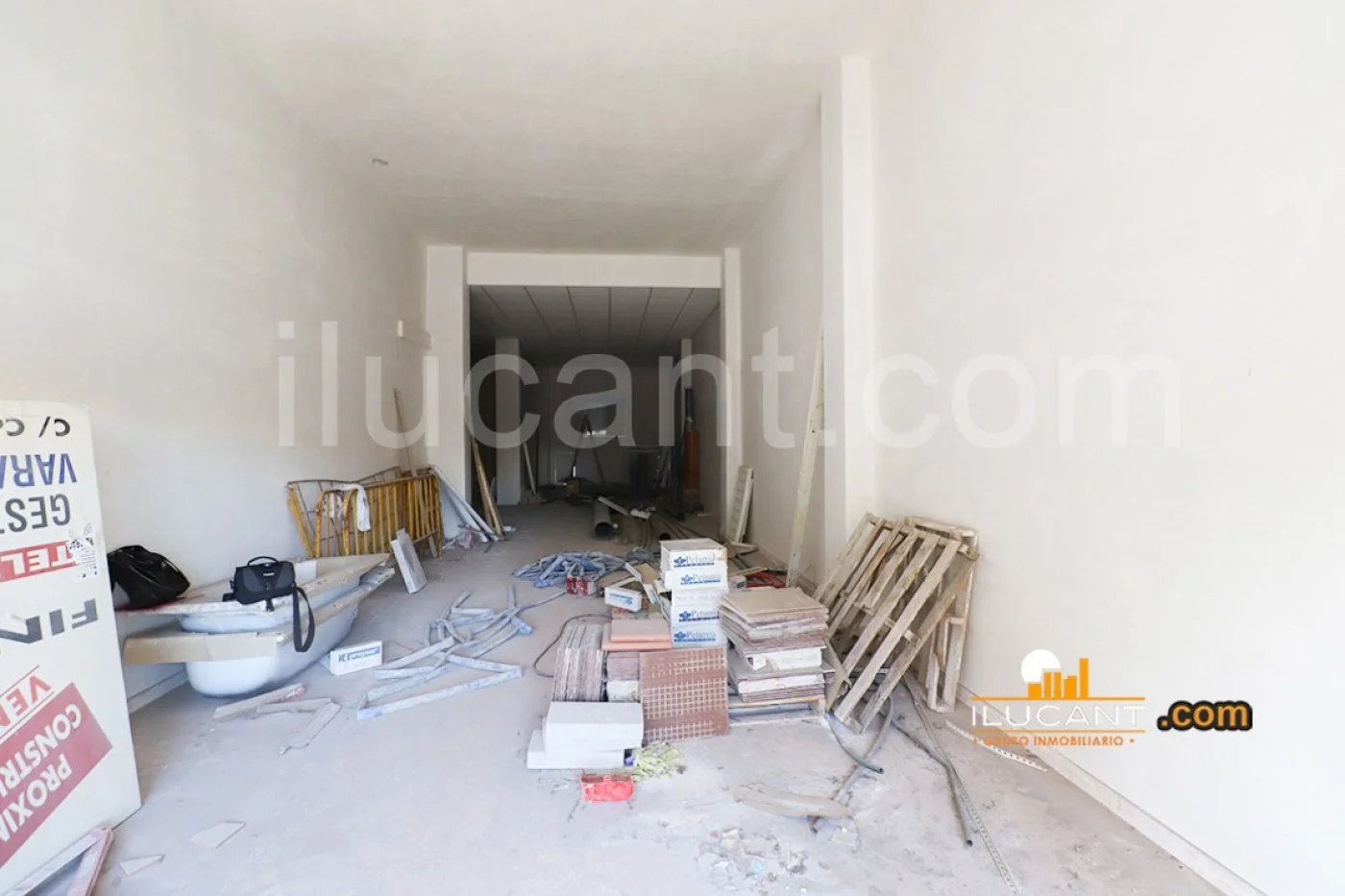 Renovation office in Altozano, 75 m²