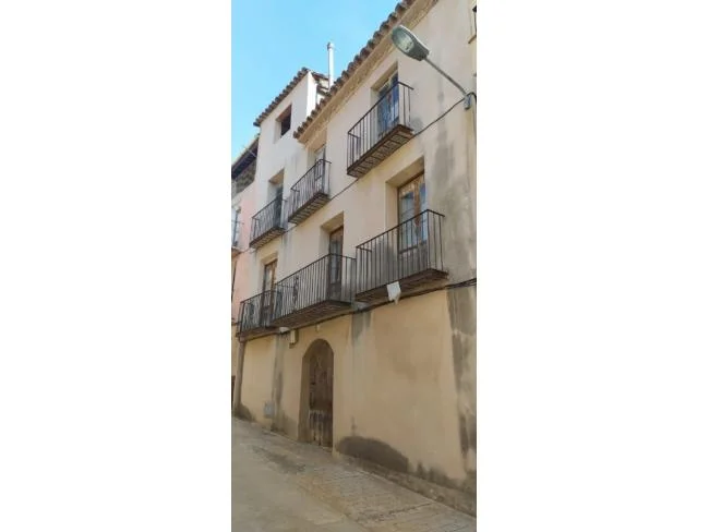 Casa de pueblo para reformar, cinco dormitorios