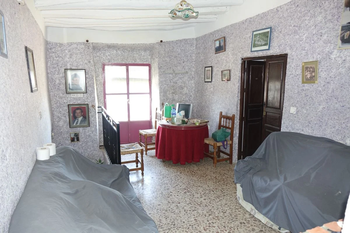 Central Busquístar house, four bedrooms