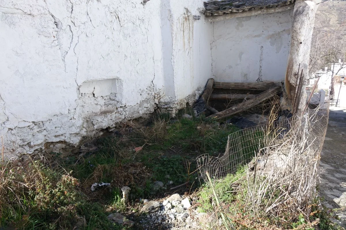 Urban plot in Bubion with project