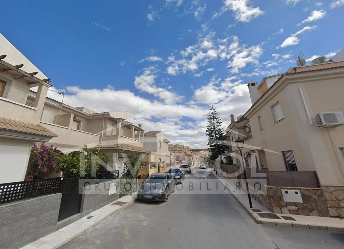 Tenanted Fines house, 135 m², 3 bedrooms