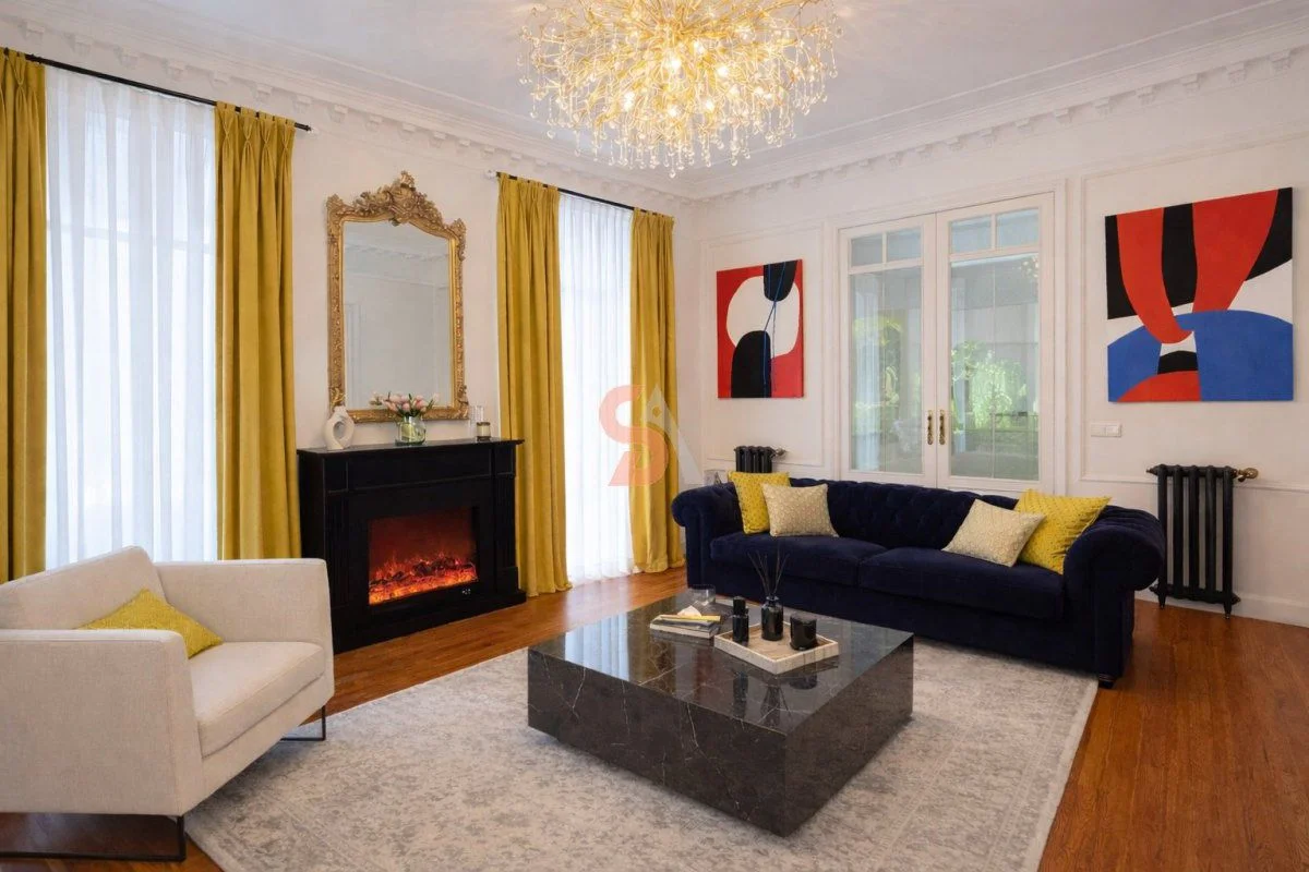 Refurbished central flat, 280 sqm