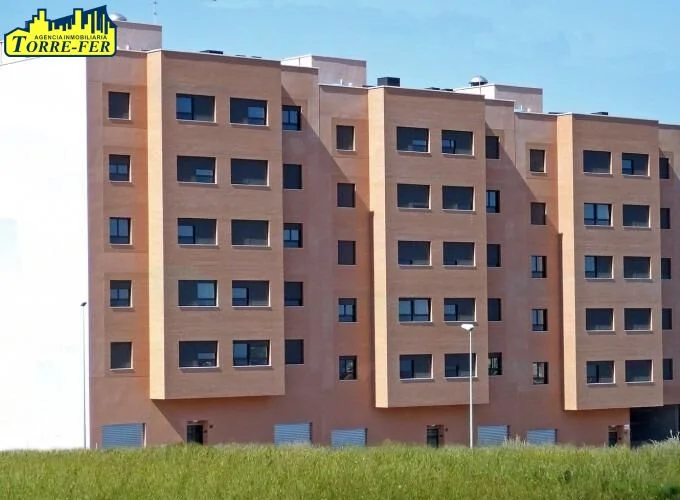 Local comercial esquinero en Villablanca