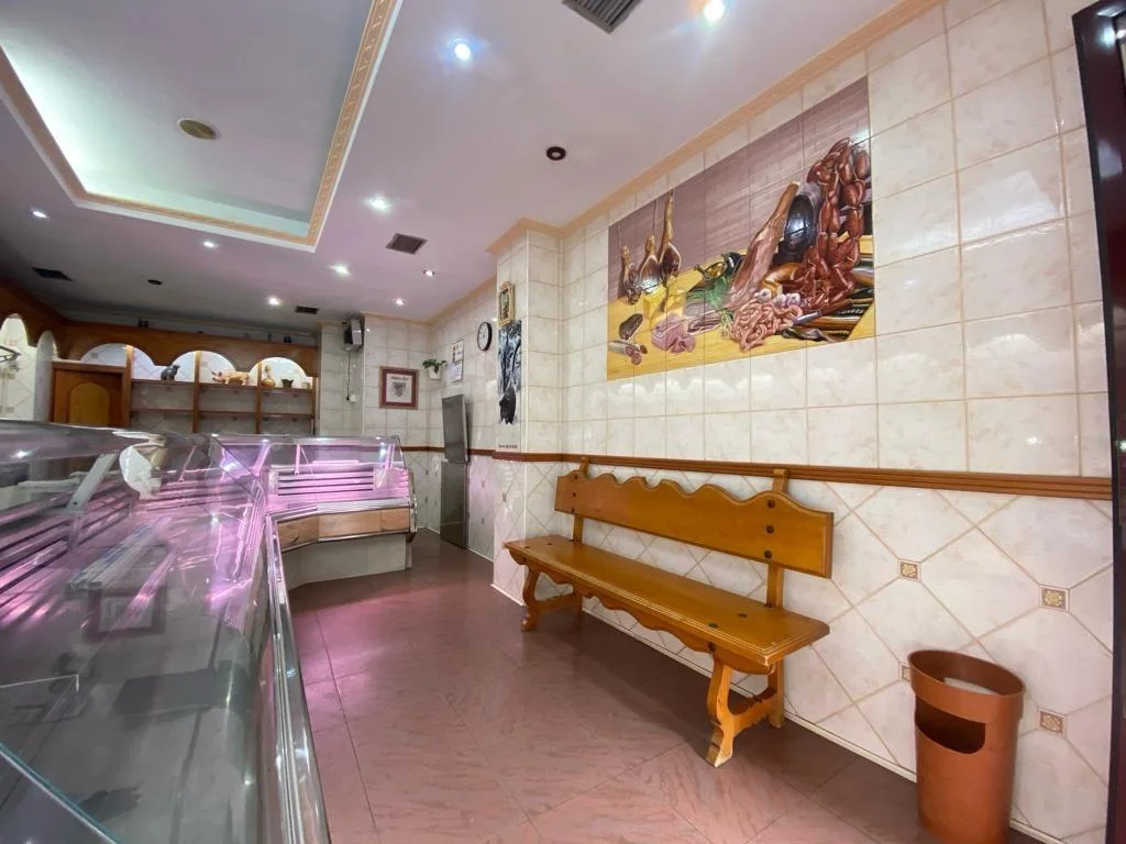 La Peña commercial unit, 71 m²