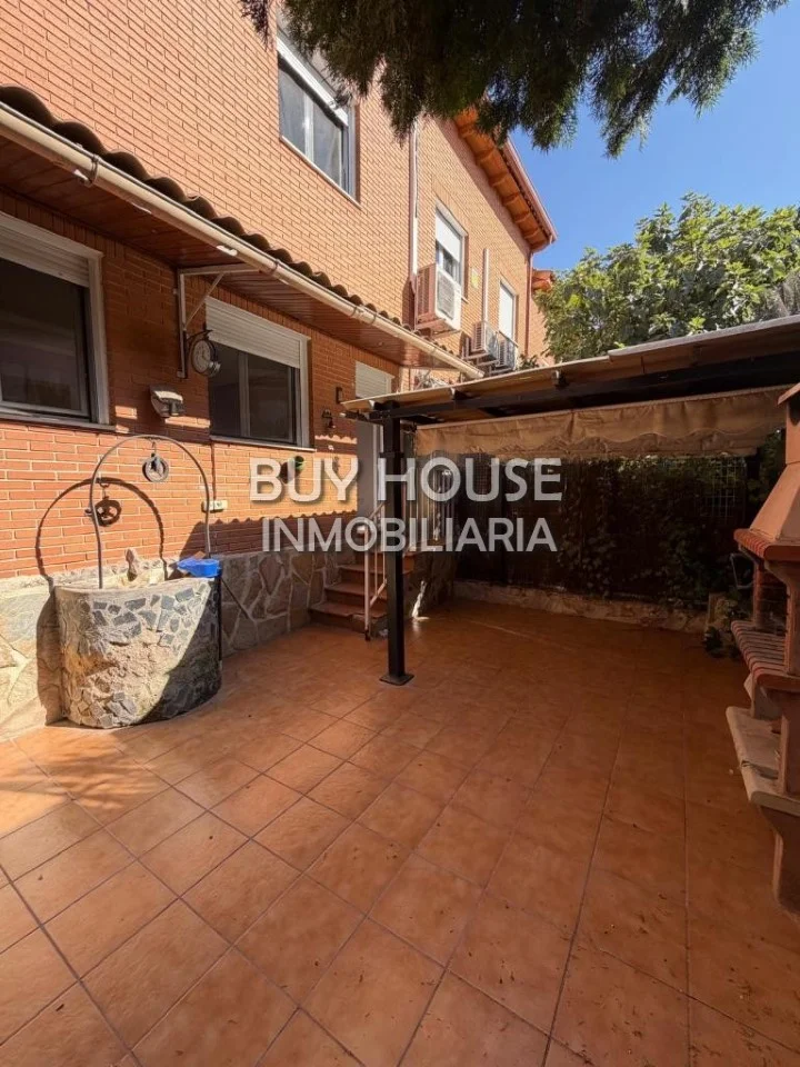 Recas townhouse with 51 m² attic