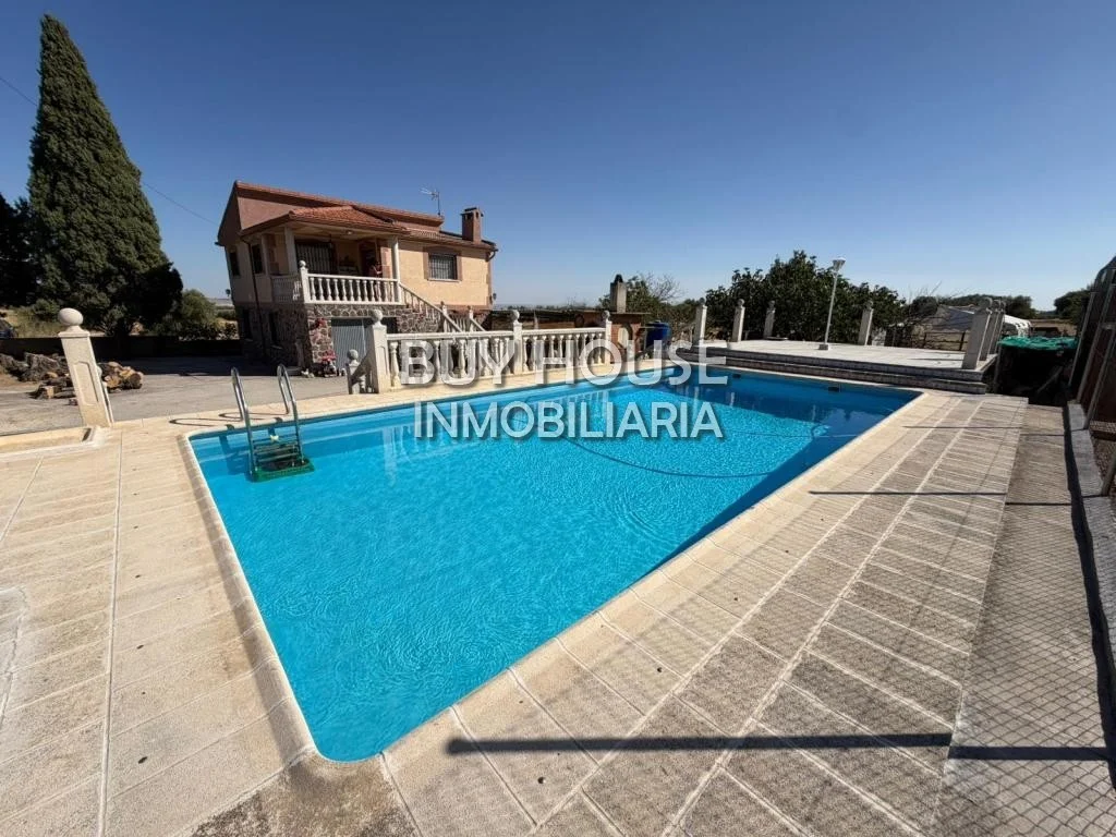Private-pool chalet in Yuncos, 4 bedrooms