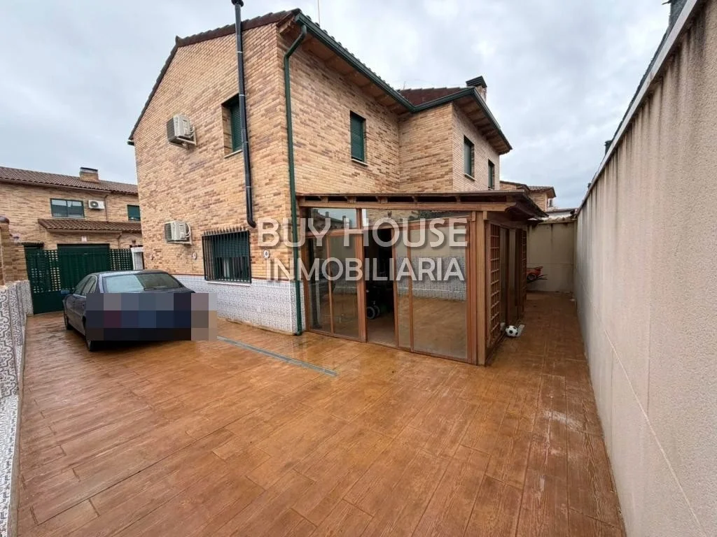 Corner semi-detached chalet, 3 bedrooms