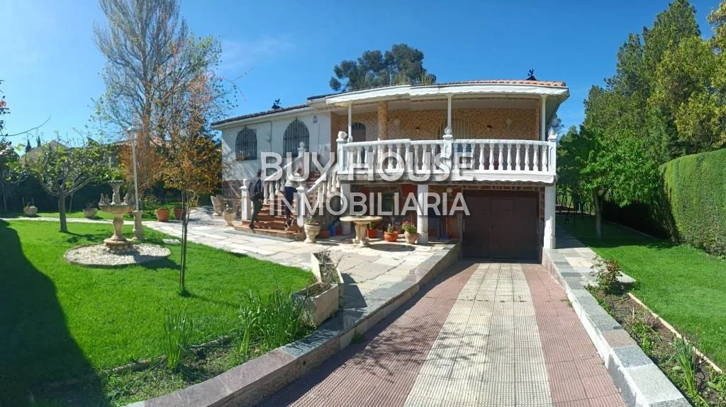 Independent chalet with private pool