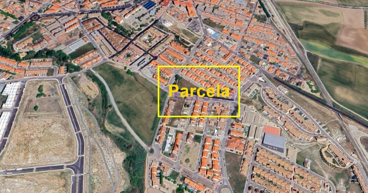 Developable Illescas plot, 200 m²