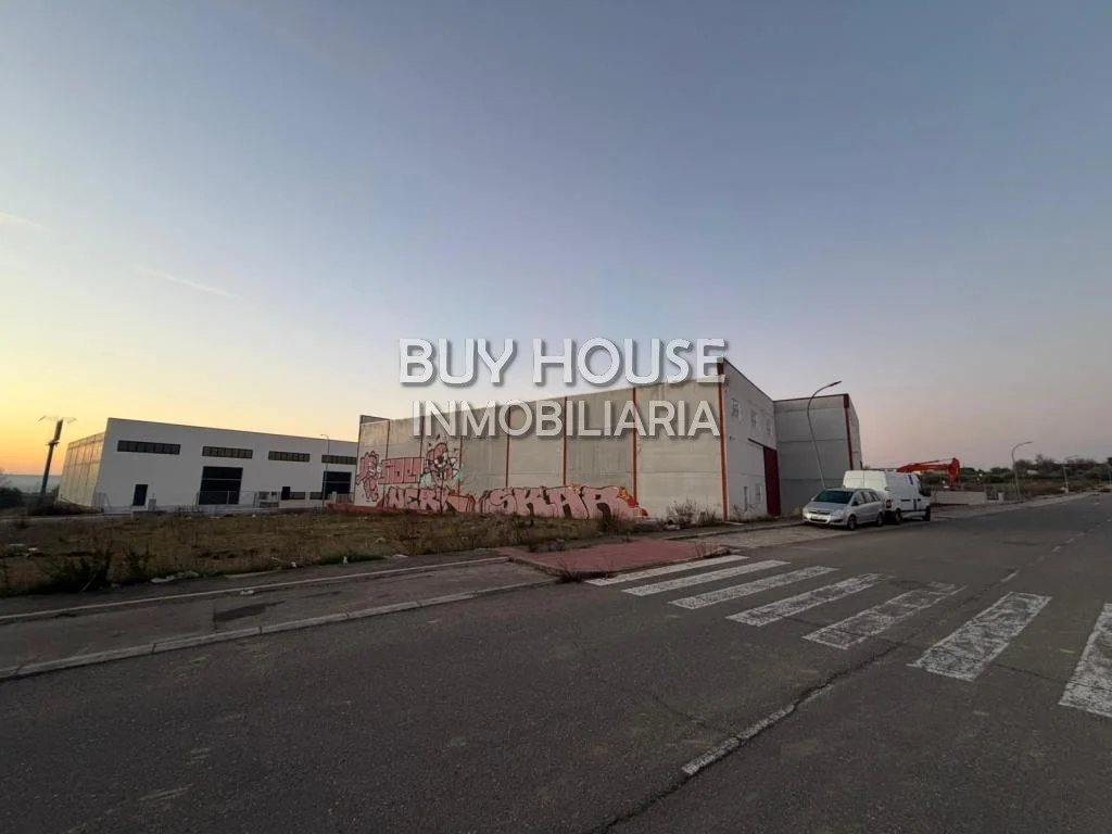 Industrial plot in Illescas, 658 m²