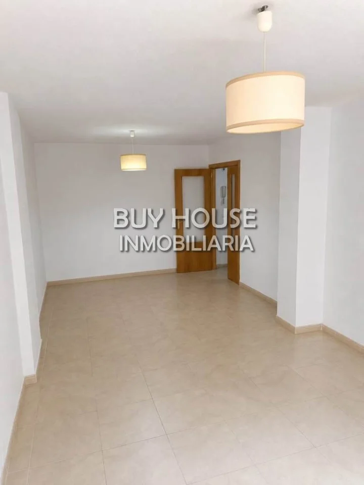 Piso céntrico en Fuensalida, 1 dormitorio, 60 m²
