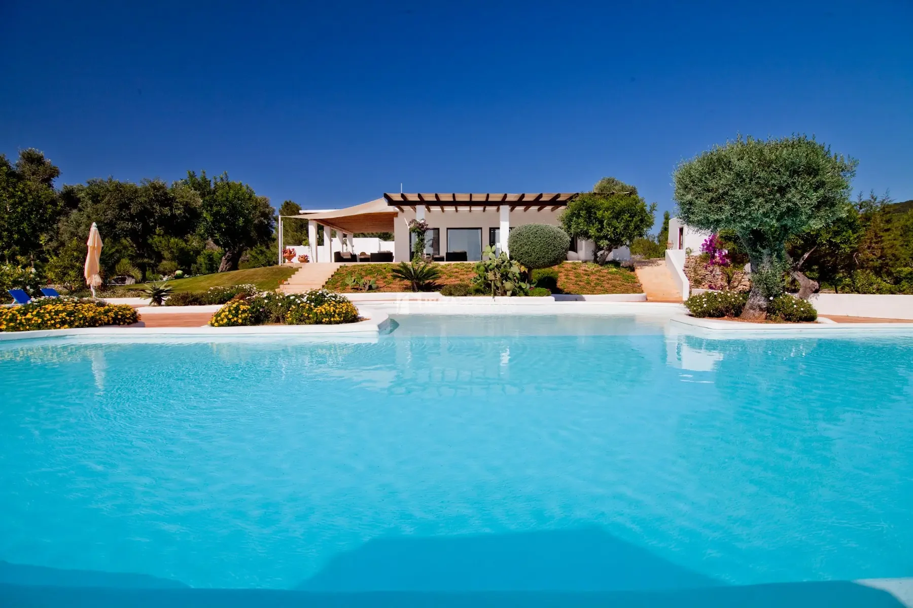 Renovated Ibiza villa, 10 bedrooms