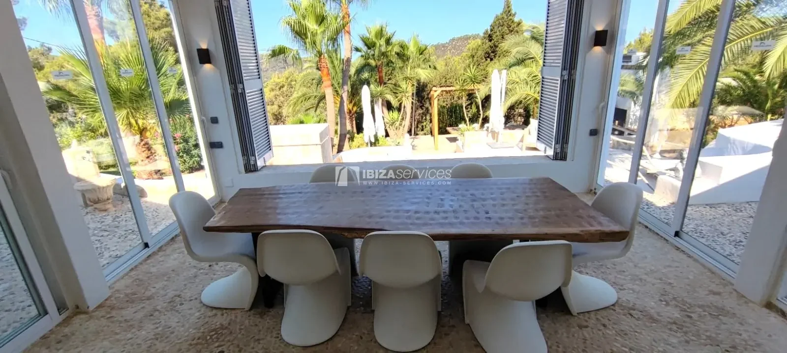 Renovated villa with tourist license
