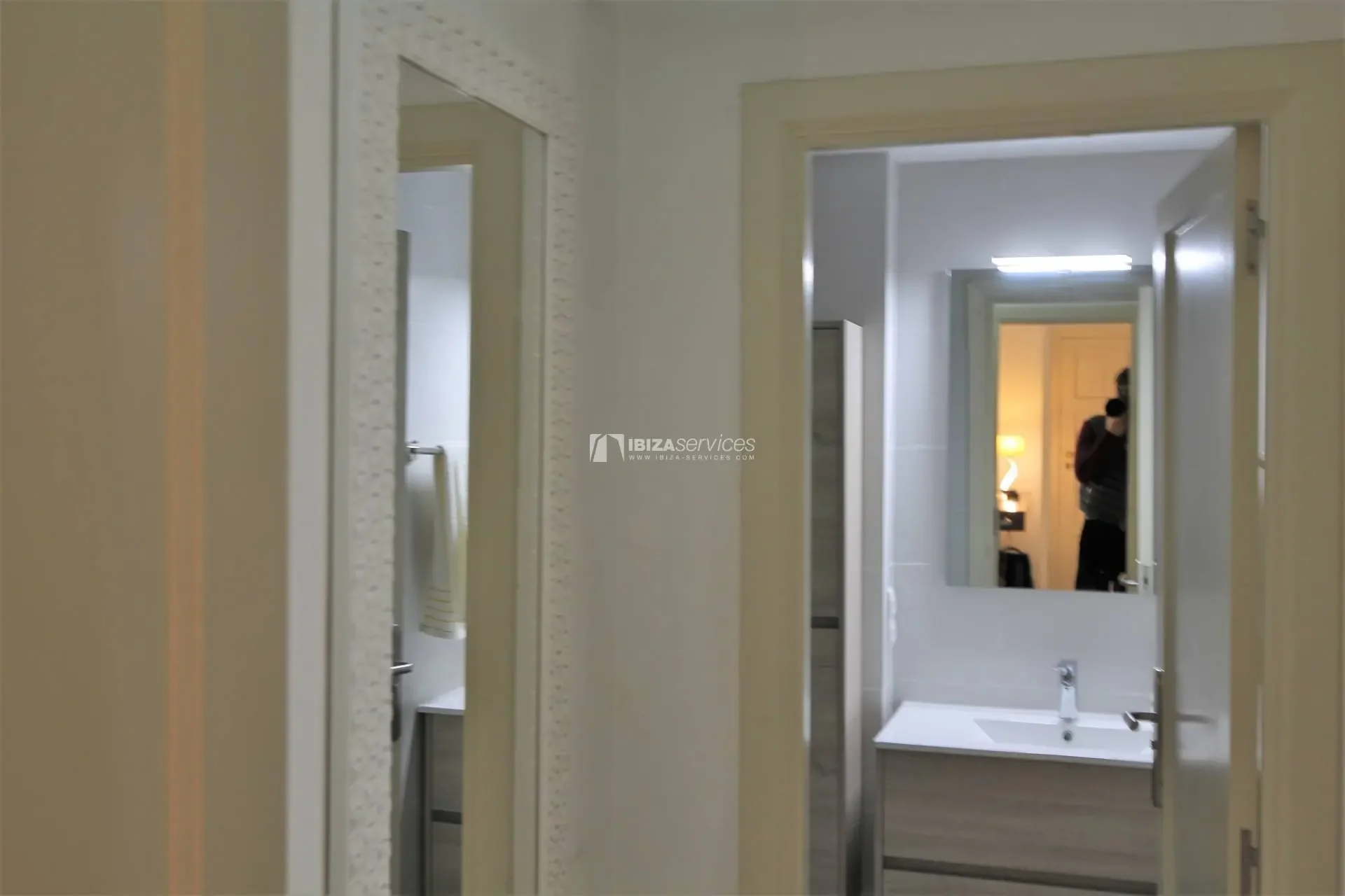 Amplio apartamento céntrico cerca del mar