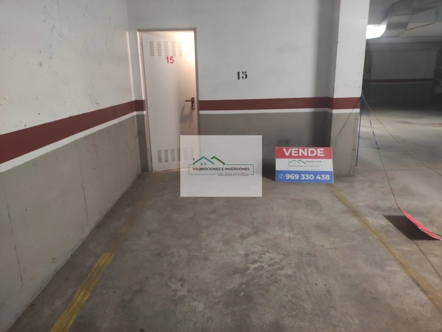 Garage with storage room in Motilla