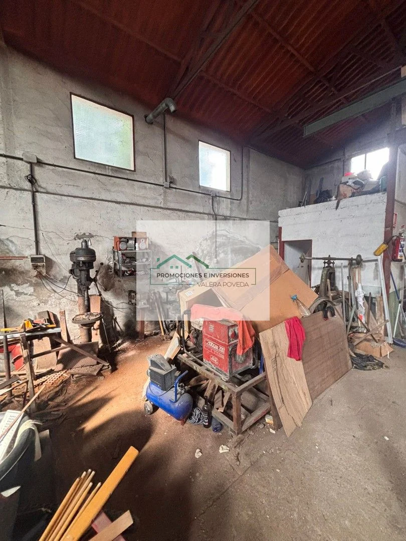 Nave industrial en Caracenilla, un baño