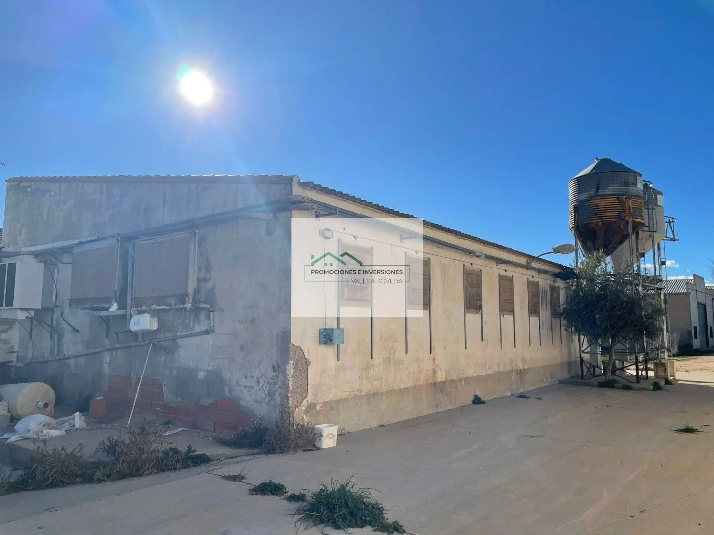 Industrial warehouse complex, 2,000 m², Iniesta