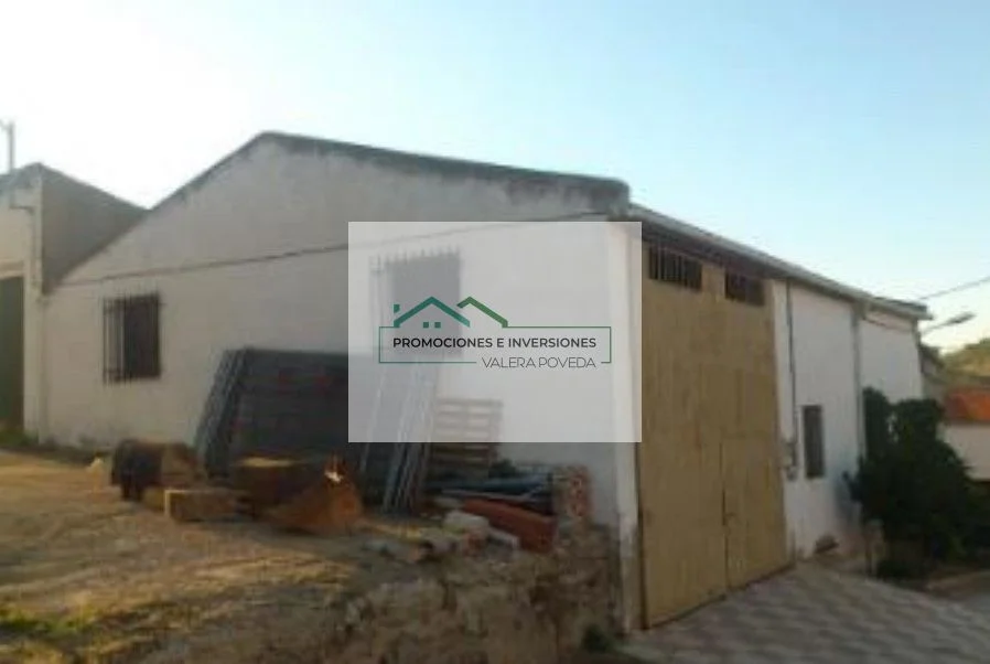 Nave industrial urbana en Priego, 231 m²