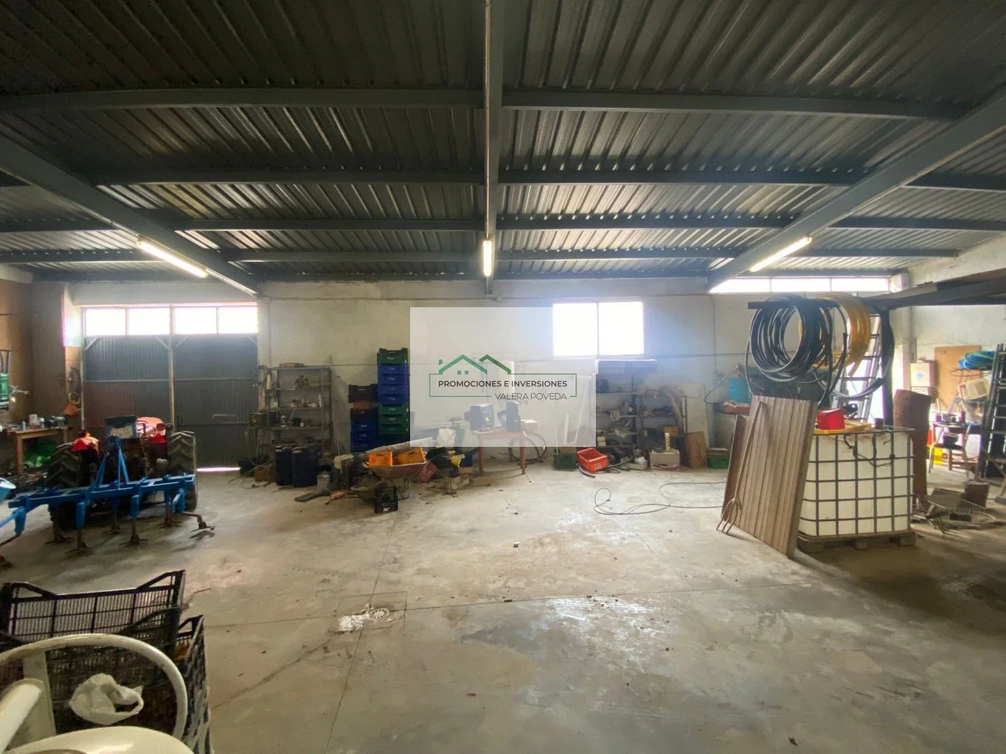 Industrial warehouse in Villanueva, 200 m²