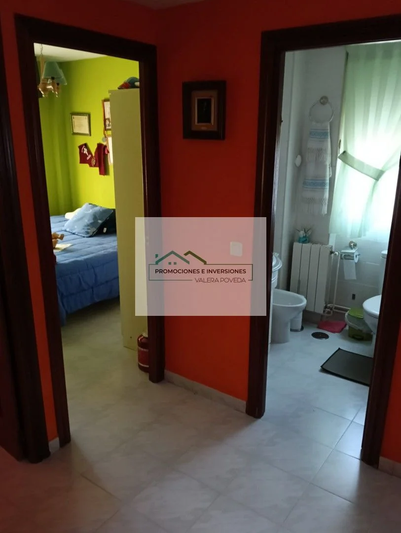 Piso de cuatro dormitorios en Horcajo de Santiago