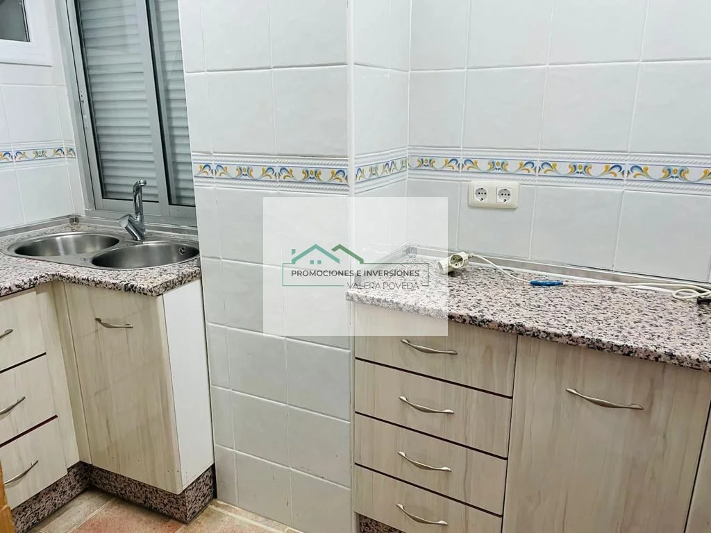 Piso amueblado de tres habitaciones en Villalba