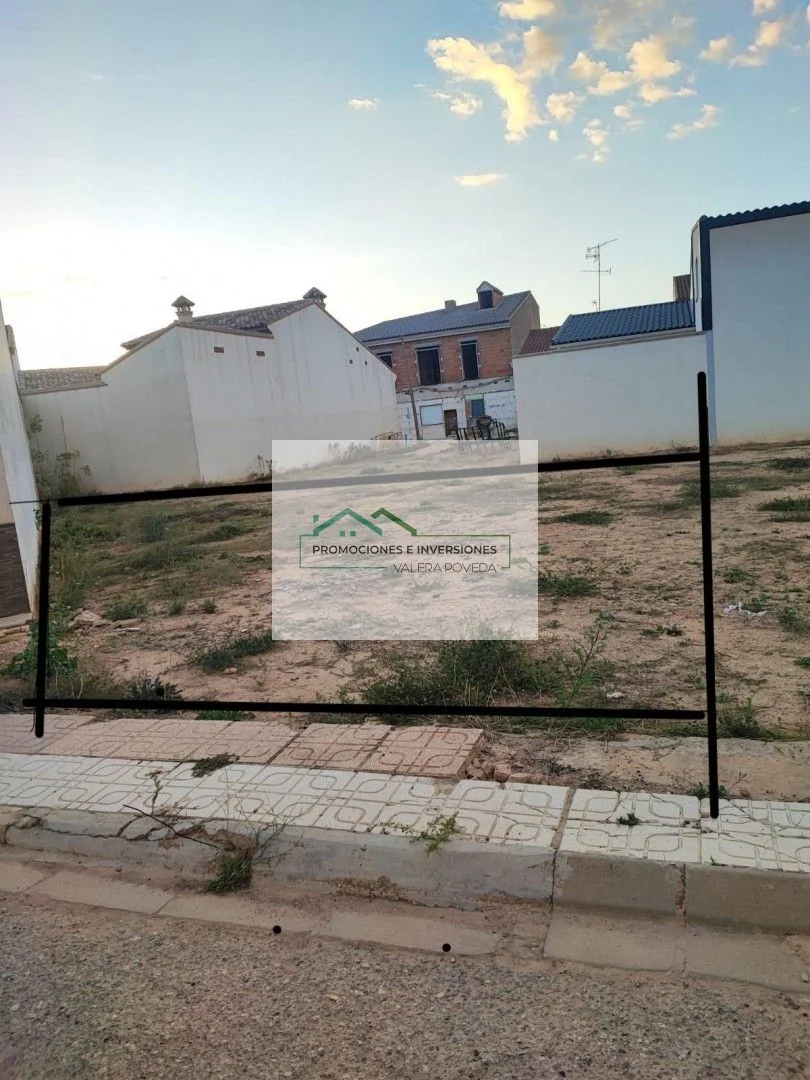 Urban plot in Iniesta, approved project