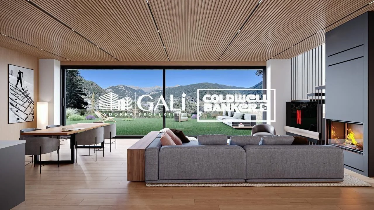 New mountain chalet with four bedrooms
