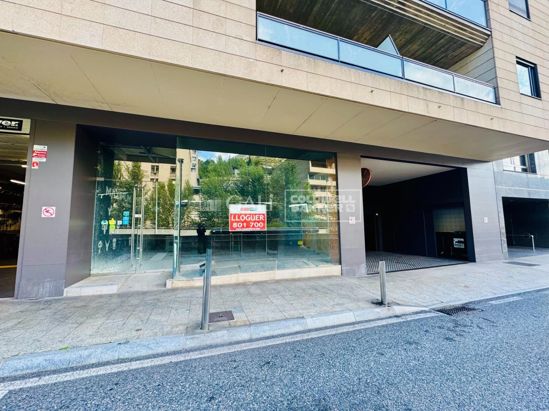 Local comercial céntrico en Escaldes, 395 m²