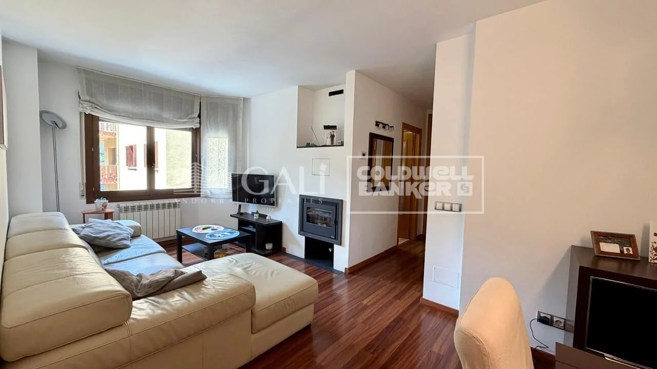 Central Encamp flat, three bedrooms