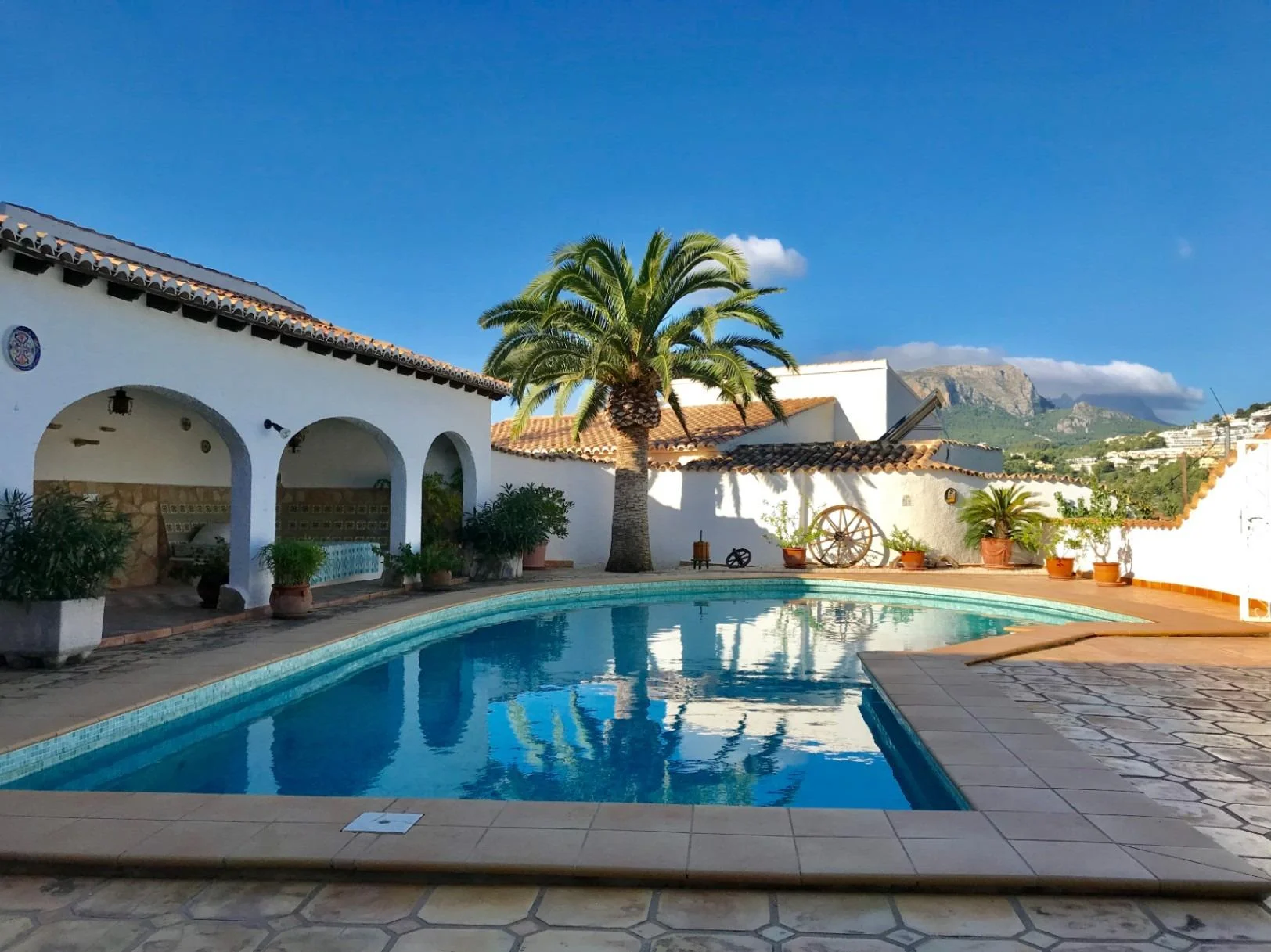 Villa en Cometa con apartamentos