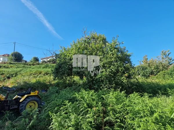 Urban plot in Reboreda, 2,391 m²