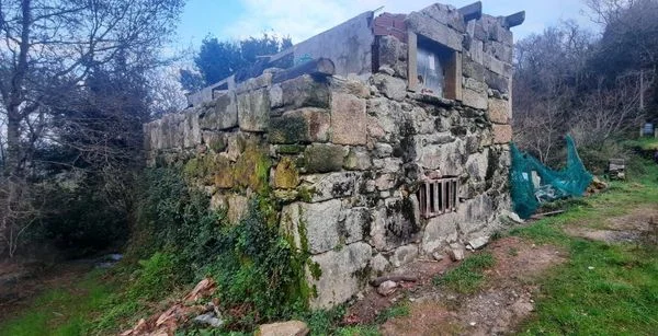 Rural plot with 72m² fixer-upper