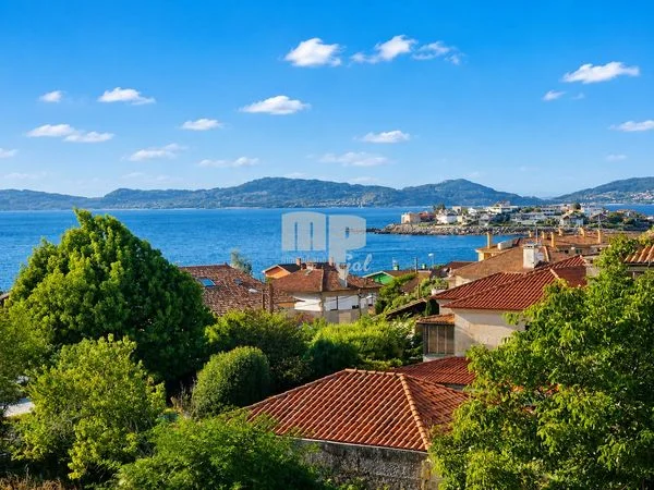 Sea-view Canido penthouse with terrace